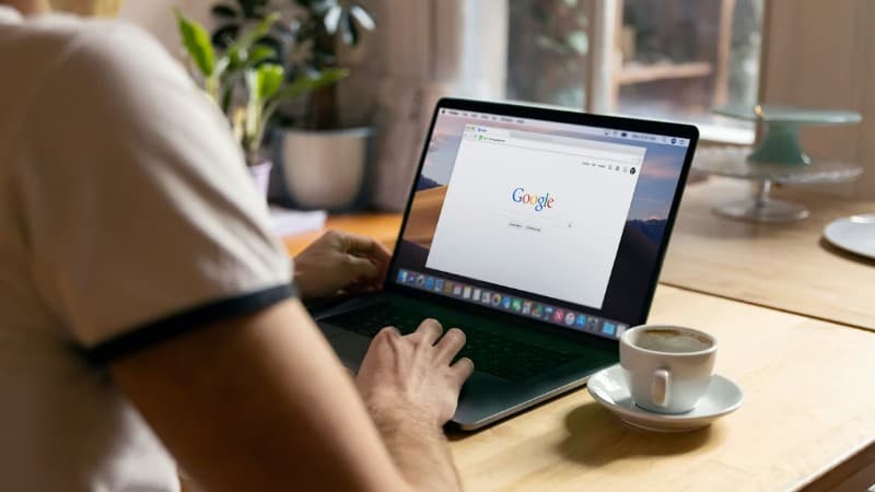 w, tags: google prediction - unsplash